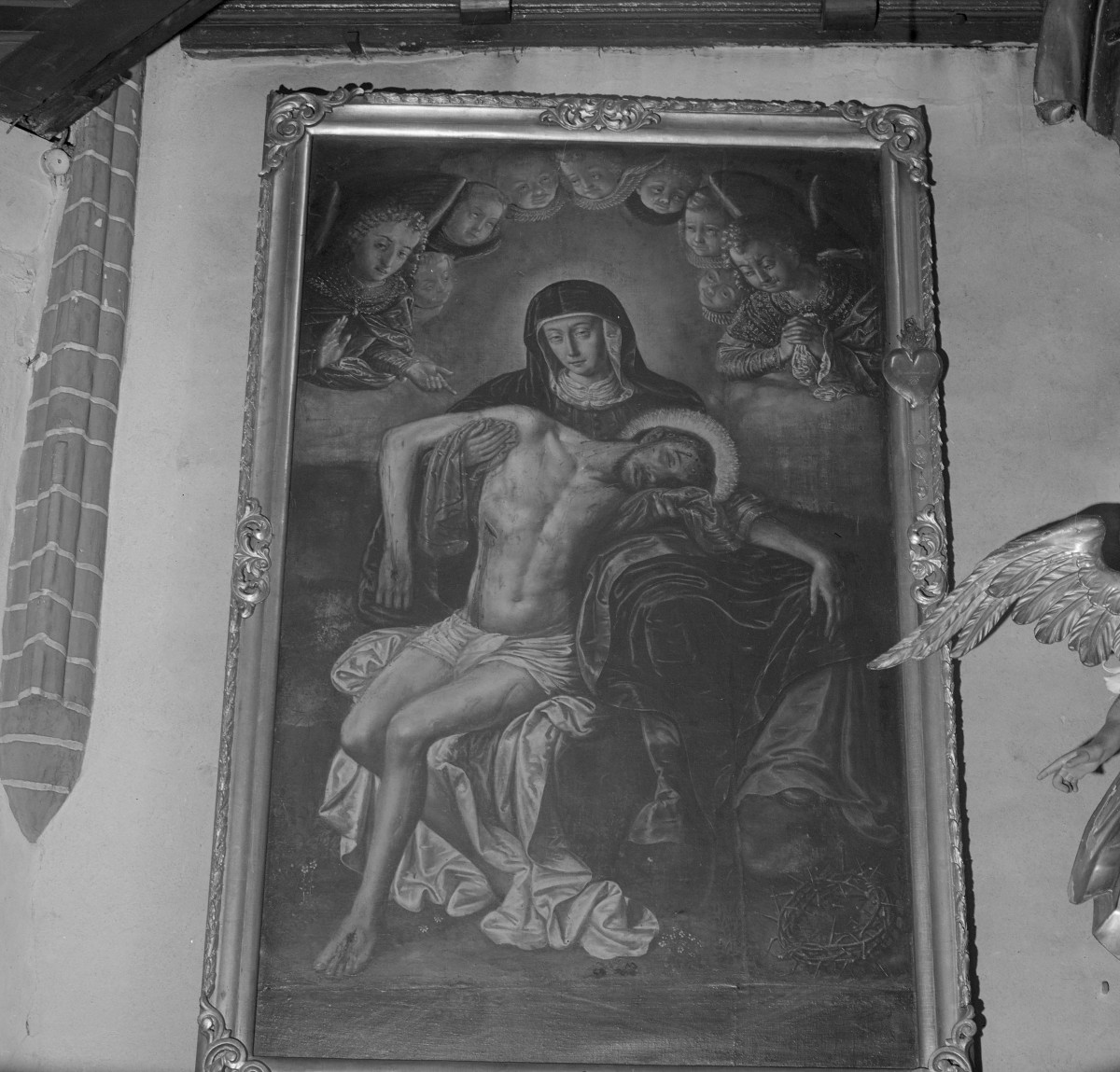 Kościół św. Jan Chrzciciela i św. Jana Ewangelisty - wnętrz: detale obrazu 'Pieta"., skan 1