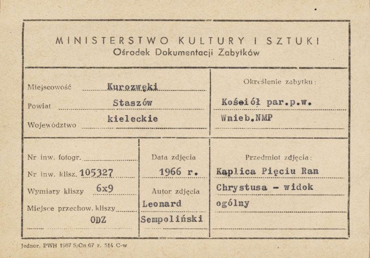 Kościół parafialny - widok zewnętrzny na kaplicę - metryczka, skan 1