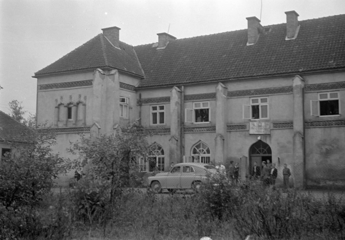 kordegarda - Pałac Paca - oficyna elewacja północna, skan 1