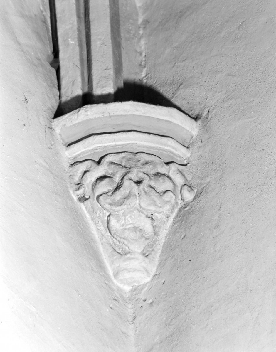 katedra św. Stanisława i św. Wacława - zakrystia, wspornik, służka, skan 1