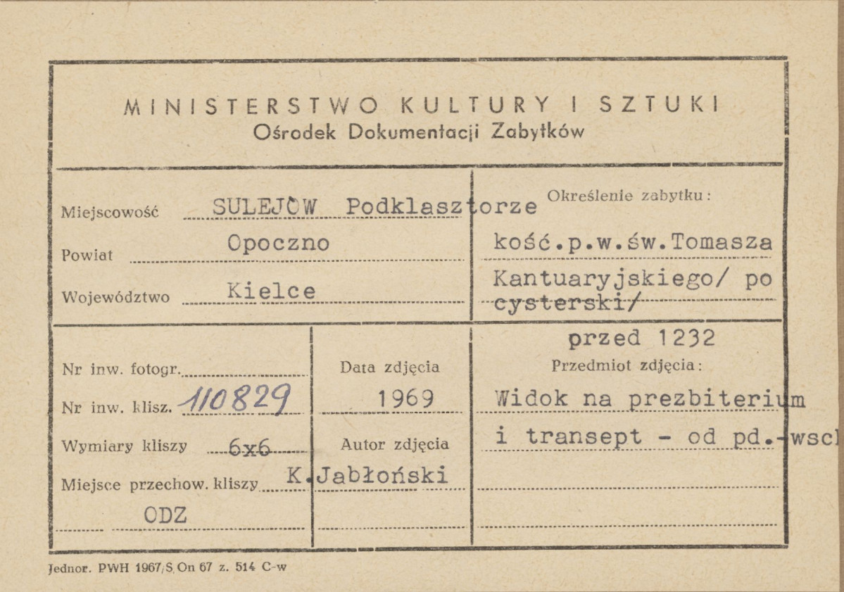 Zespół opactwa cystersów - widok od płd. - wsch. na kościół i fragment skrzydła klasztoru - metryczka, skan 1