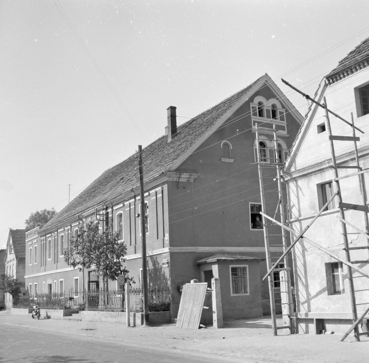 dom - elewacja frontowa, skan 1