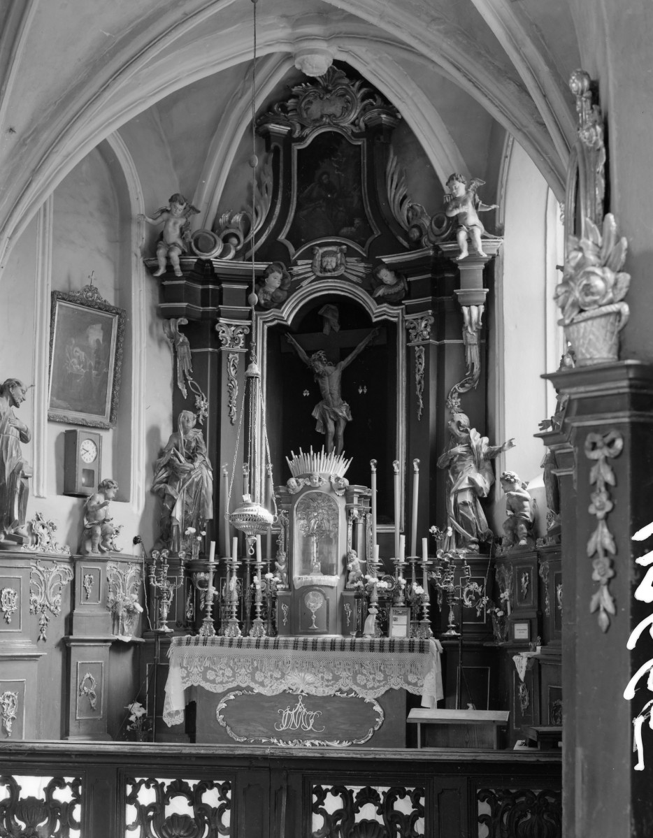 kościół parafialny pw. św. Jana Chrzciciela - wnętrze: ołtarz główny, skan 1