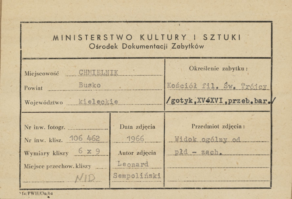 Kościół cmentarny p.w. Św. Trójcy - widok ogólny od płd-zach. - metryczka, skan 1