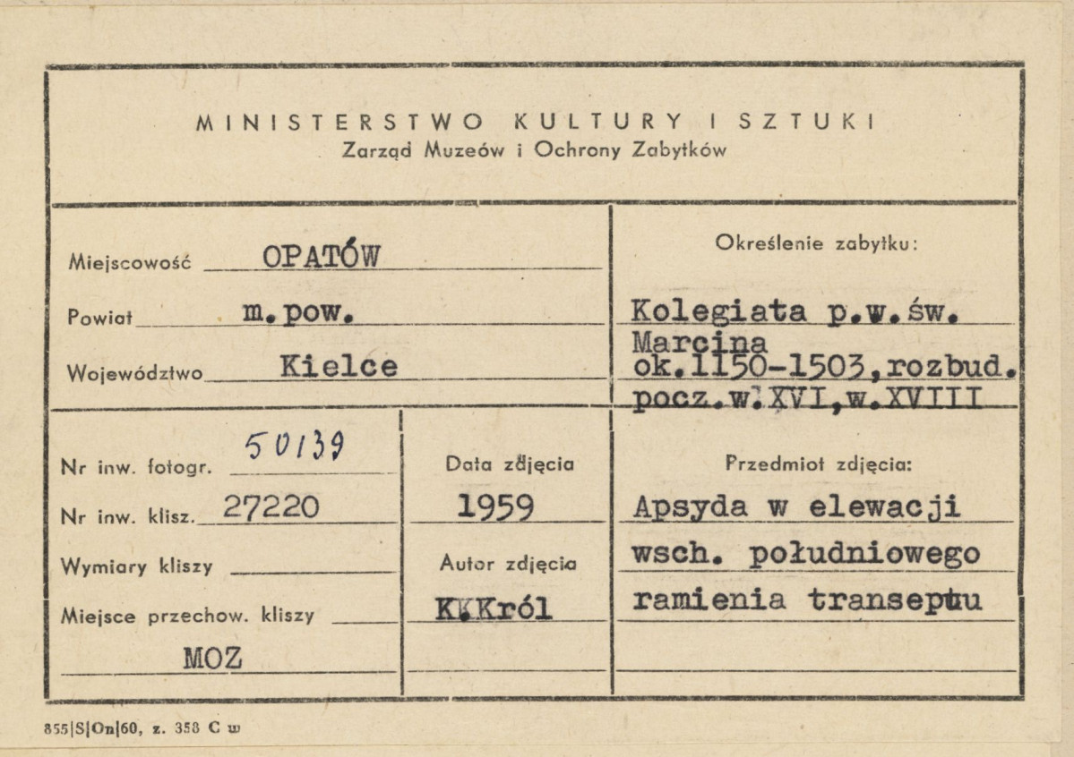 Kolegiata - widok na absydę przy płd. ramieniu transeptu - metryczka

, skan 1