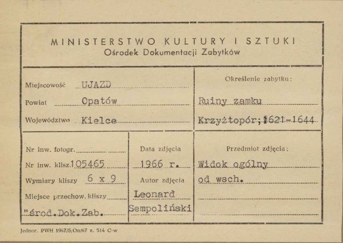Ruiny zamku  Krzyżtopór  -  widok ogólny od strony  wsch. - metryczka, skan 1