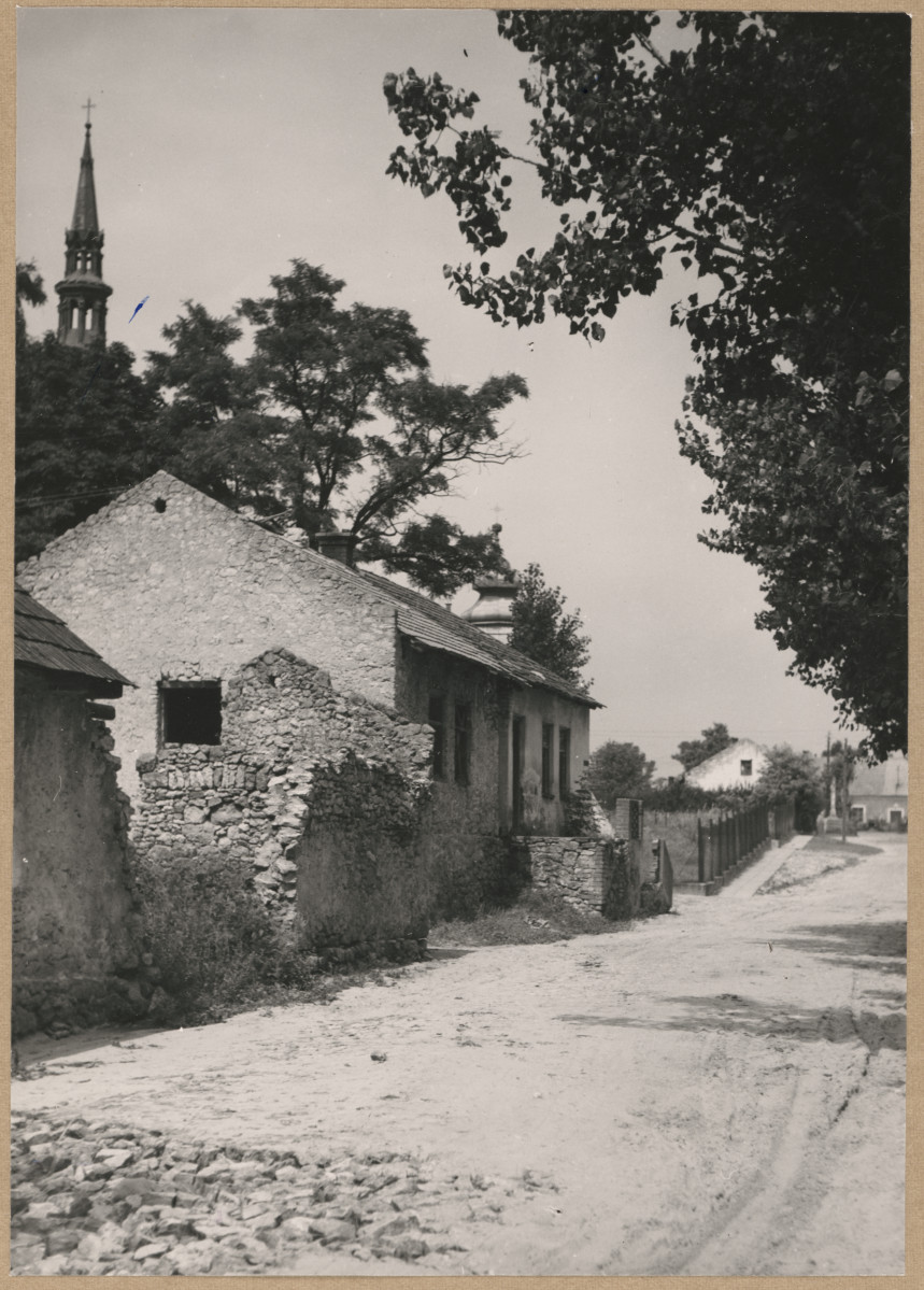 Miasto, fragment ul. Kościelnej, skan 1