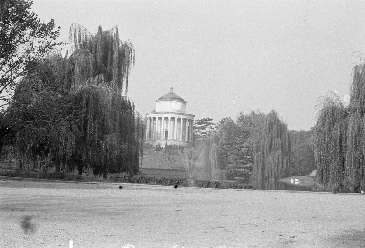 Ogród saski - zbiornik wody , skan 1