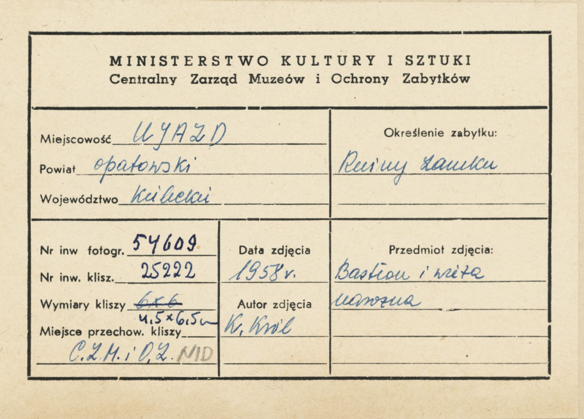 Ruiny zamku  Krzyżtopór  - bastion i wieże, widok od strony płd. - zach. - metryczka, skan 1