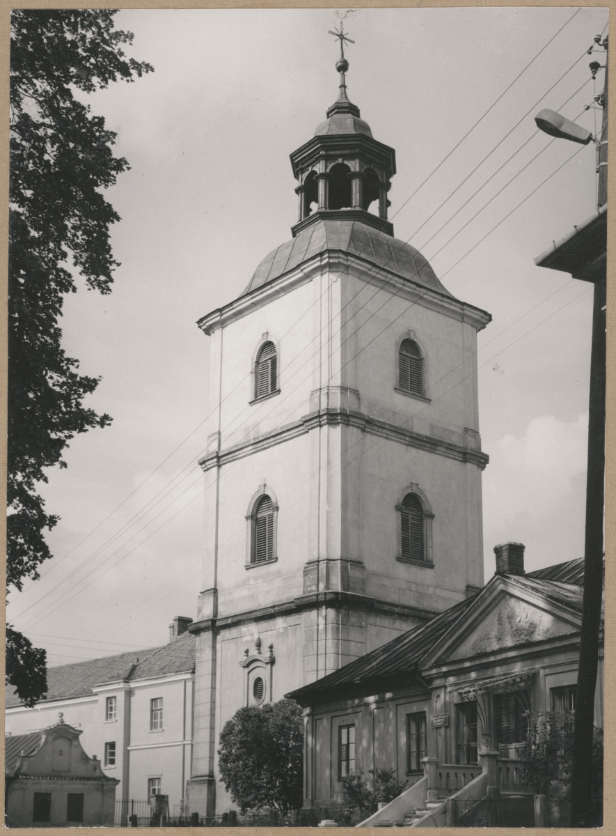 Zespół katedralny - dzwonnica, widok ogólny od strony płd. - wsch. , skan 1