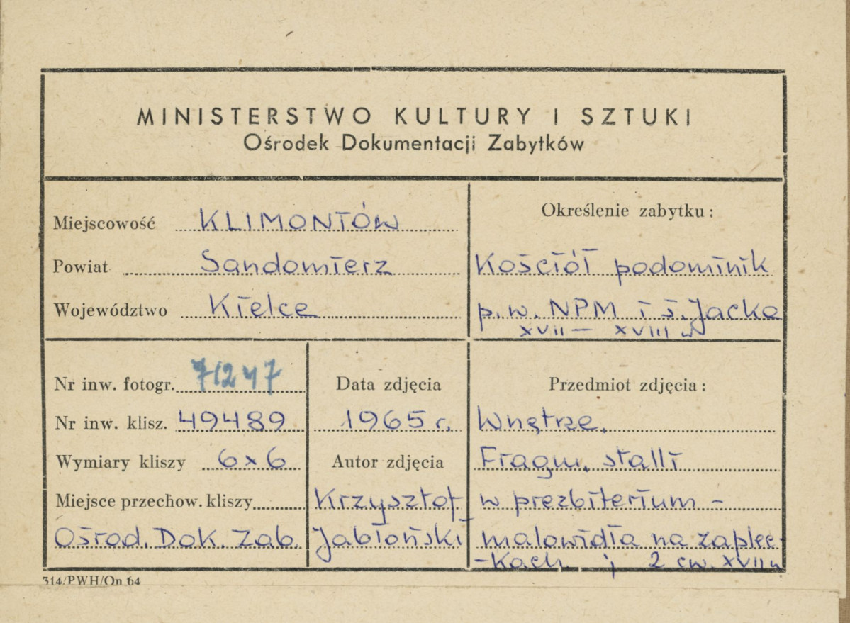 Zespół klasztorny - kościół,  fragment malowideł na stallach - metryczka, skan 1