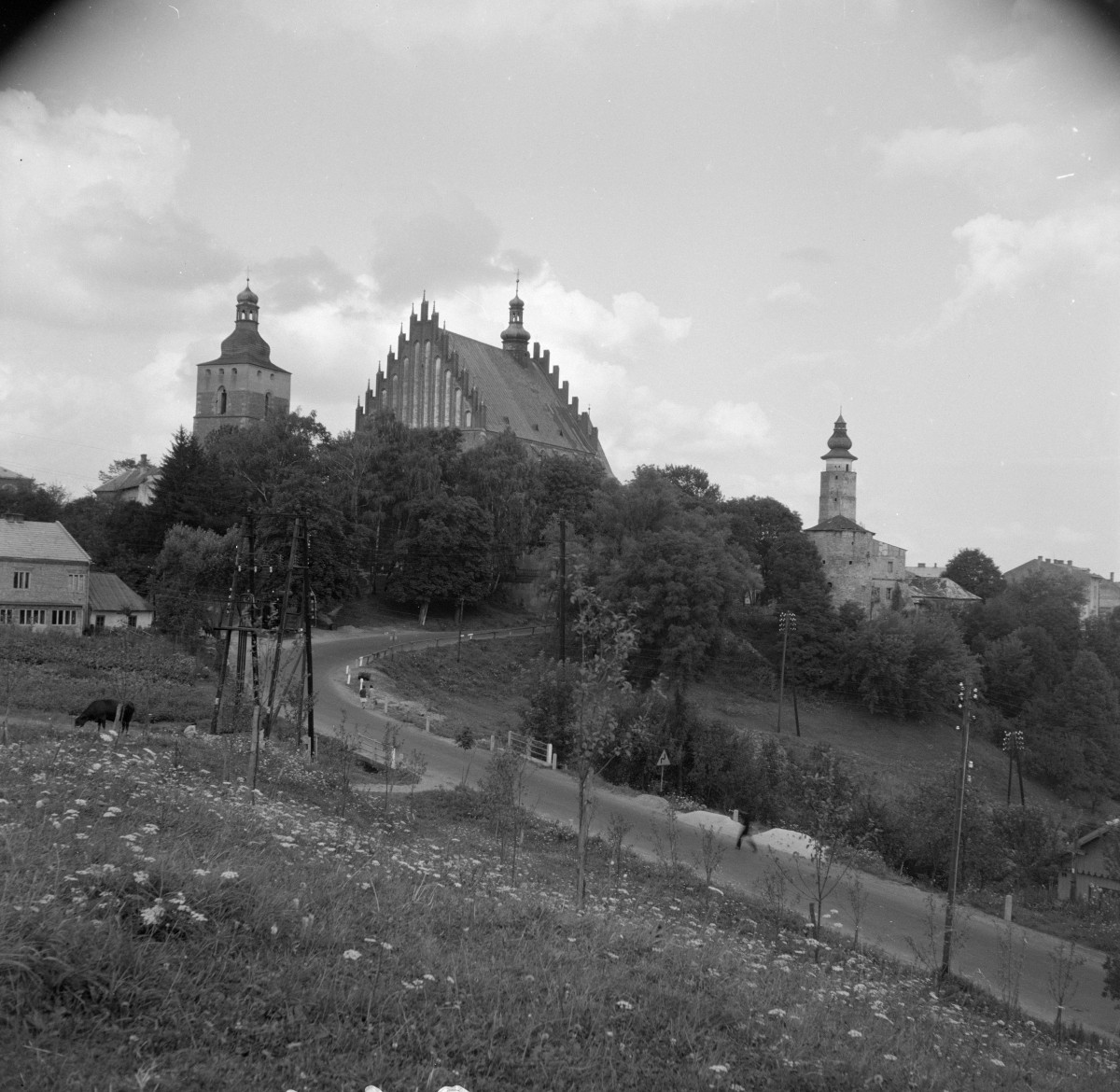 panorama miasta z kościołem, skan 1