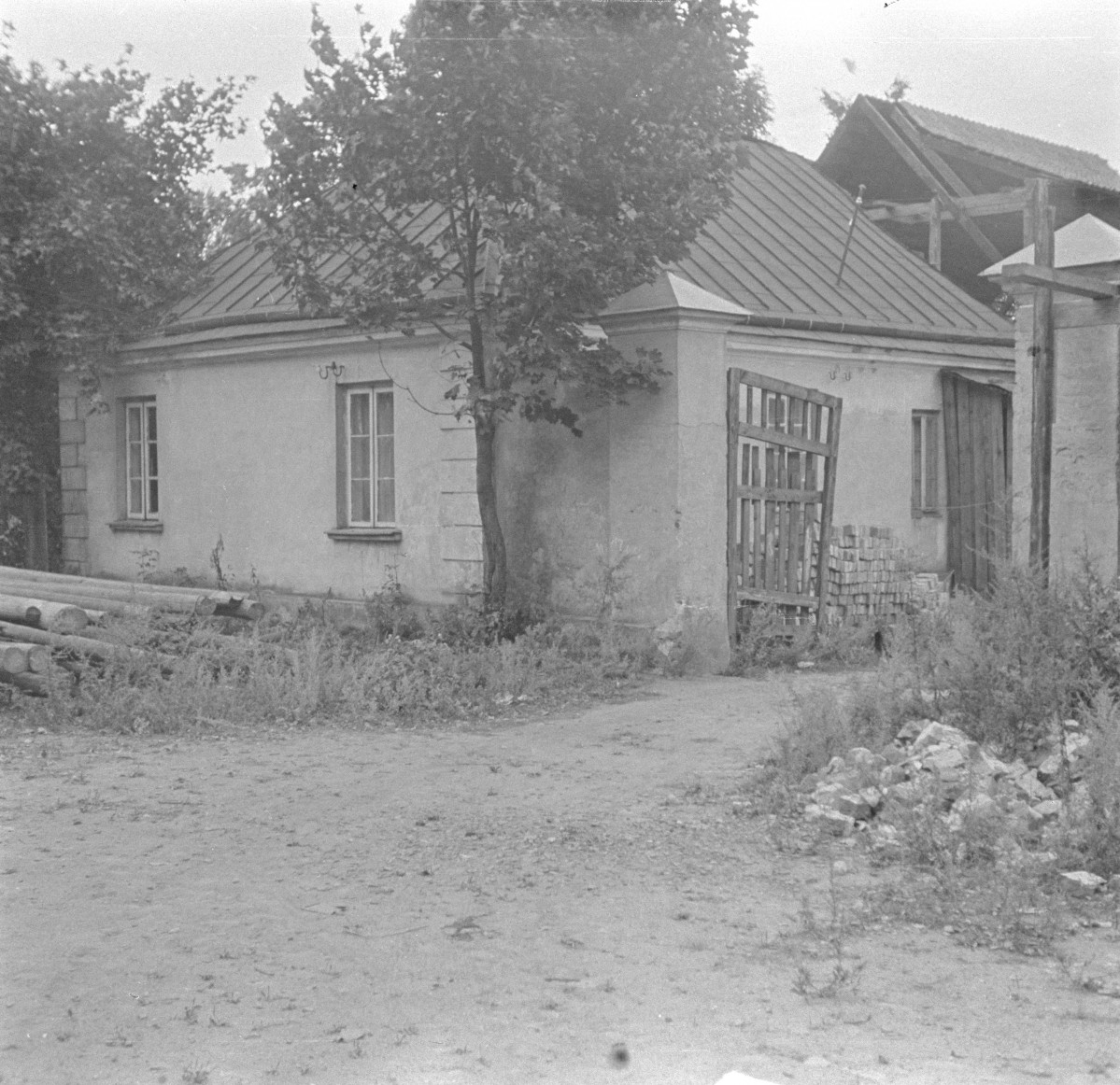 poczta, ob. biblioteka publiczna, oficyna lewa - elewacja, skan 1