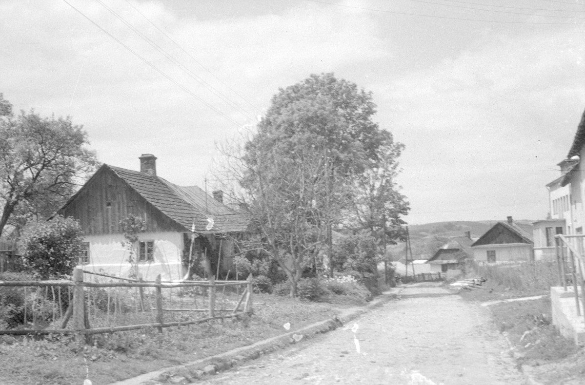 fragment zabudowy ulicy, skan 1