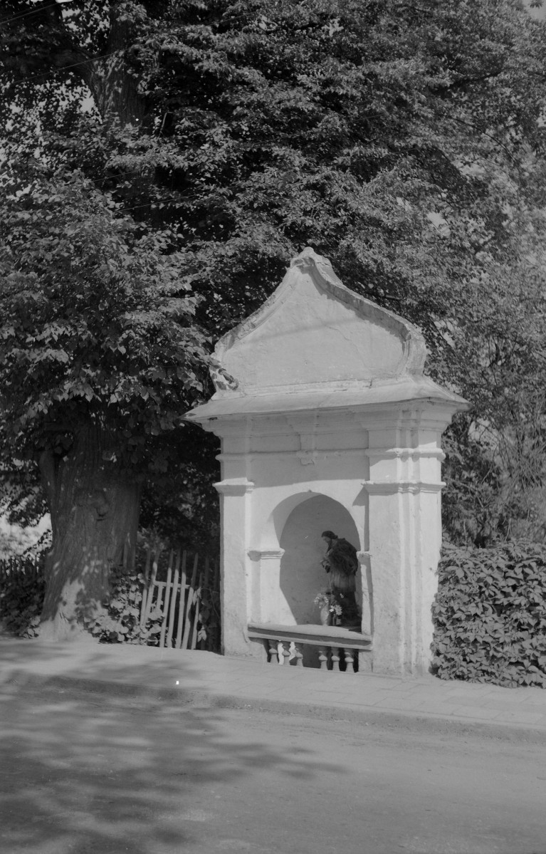 Parafia św. Idziego Opata - kaplica zewnętrzna, skan 1