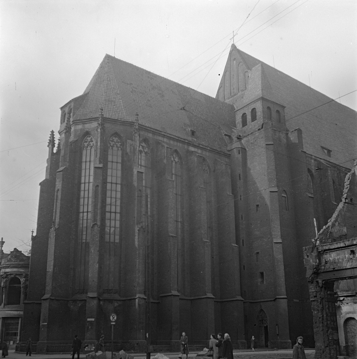 kościół Św. Doroty - absyda, skan 1