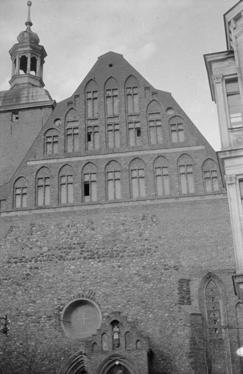 kościół parafialny pw. Wniebowzięcia Najświętszej Marii Panny - szczyt część górna, skan 1