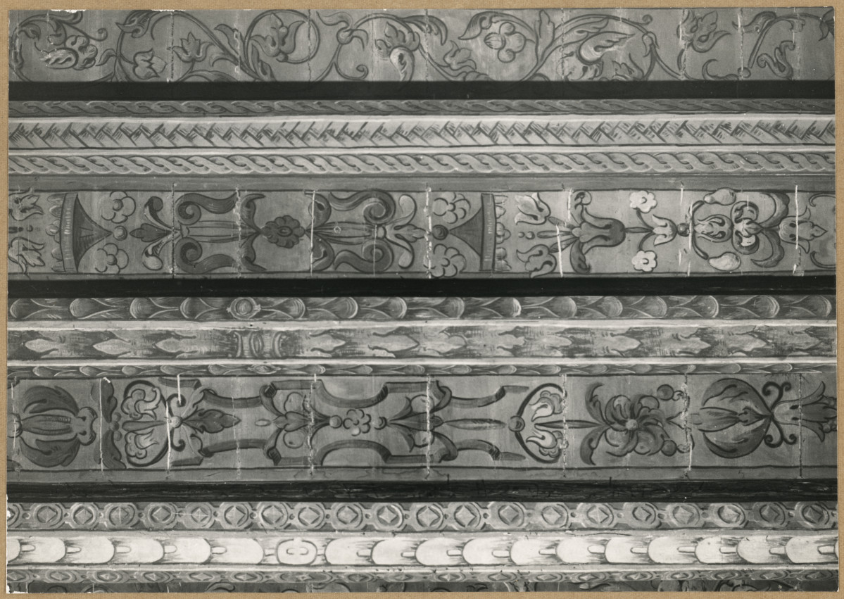 Pałac biskupów - wnętrze, d. komnata biskupia, fragment polichromii na stropie , skan 1