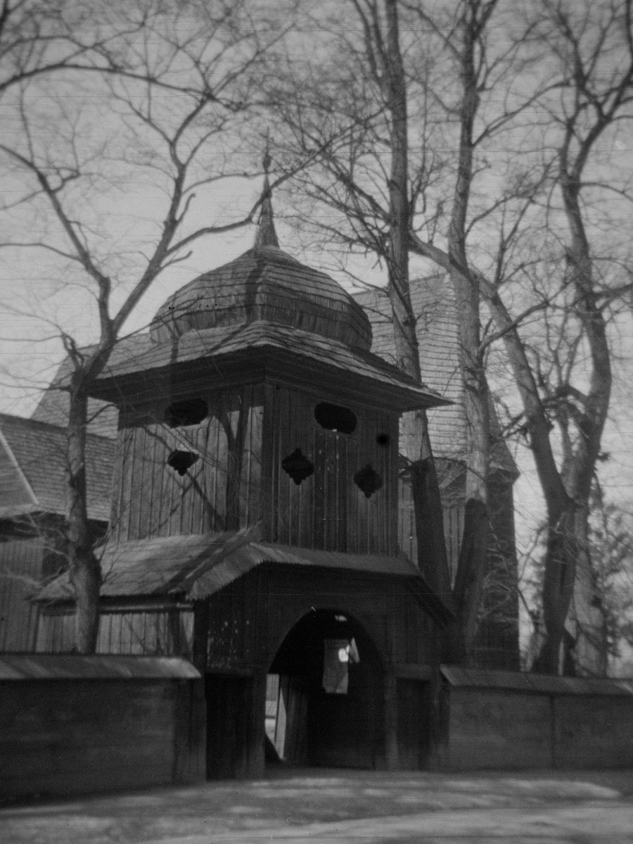 kościół św. Bartłomieja - dzwonnica, skan 1