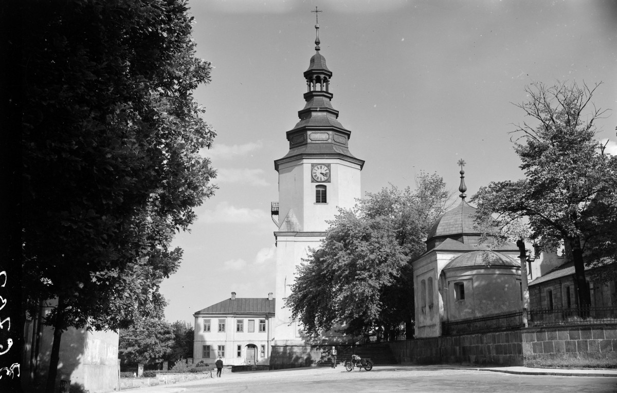 kościół pw. Wniebowzięcia Najświętszej Maryi Panny - dzwonnica - elewacja północno - zachodnia, skan 1