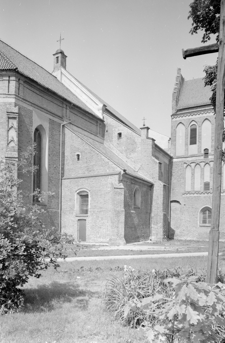 Katedra św. Michała Archanioła - dzwonnica, skan 1