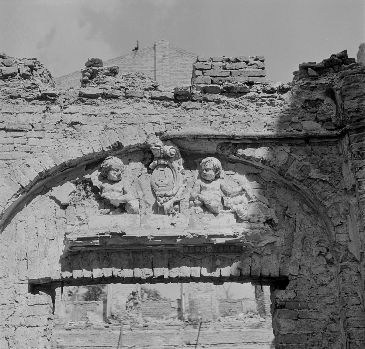 Pałac Mniszchów. Fragment dekoru., skan 1