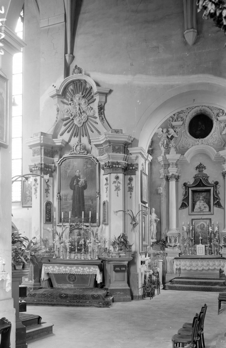 kościół Wniebowzięcia NMP - wnętrze, ołtarz obrazem św. Antoniego, skan 1