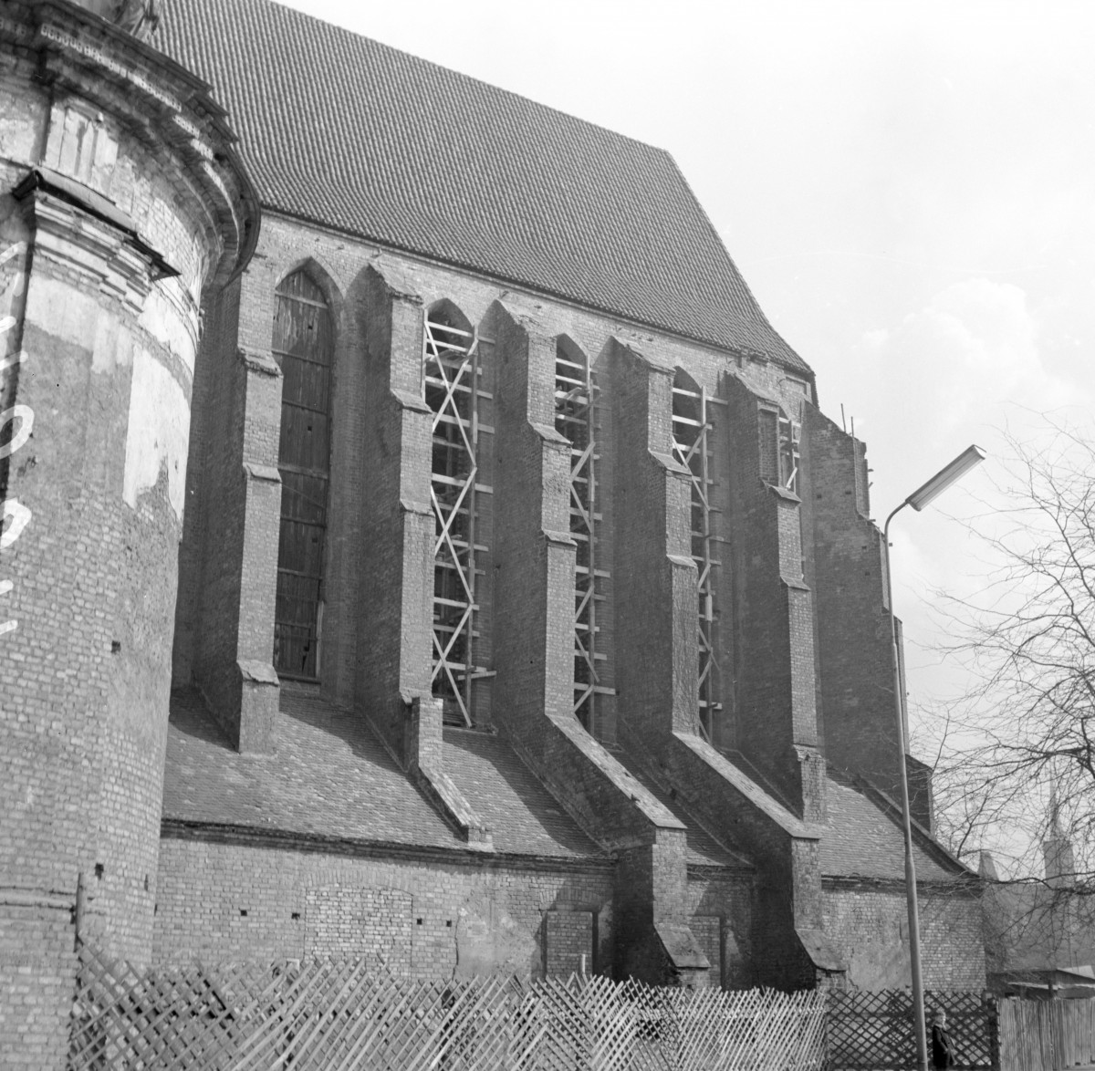 katedra św. Wincentego i św. Jakuba - elewacja , skan 1