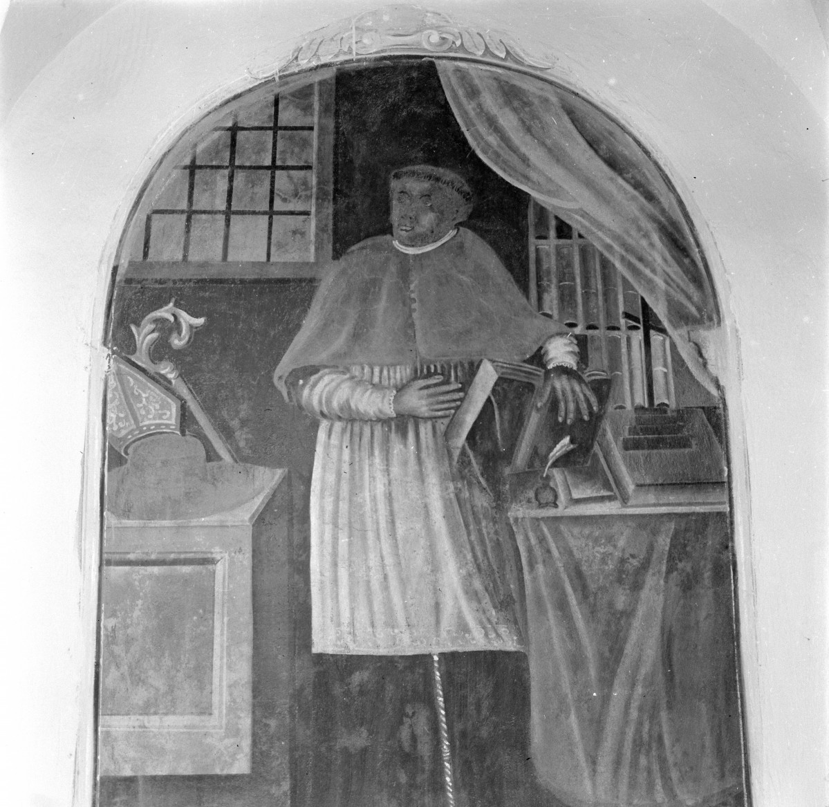 klasztor reformatów - krużganek, polichromia, fragment, skan 1