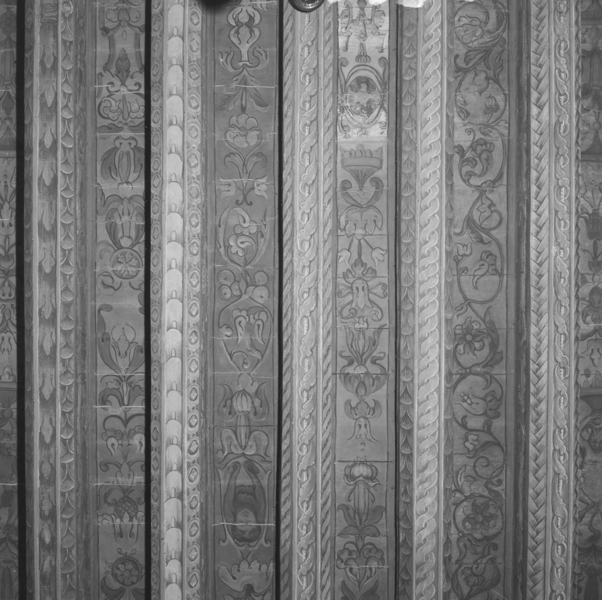 pałac Biskupów Krakowskich - Pierwszy Pokój Biskupi /I p./ - fragment stropu, skan 1