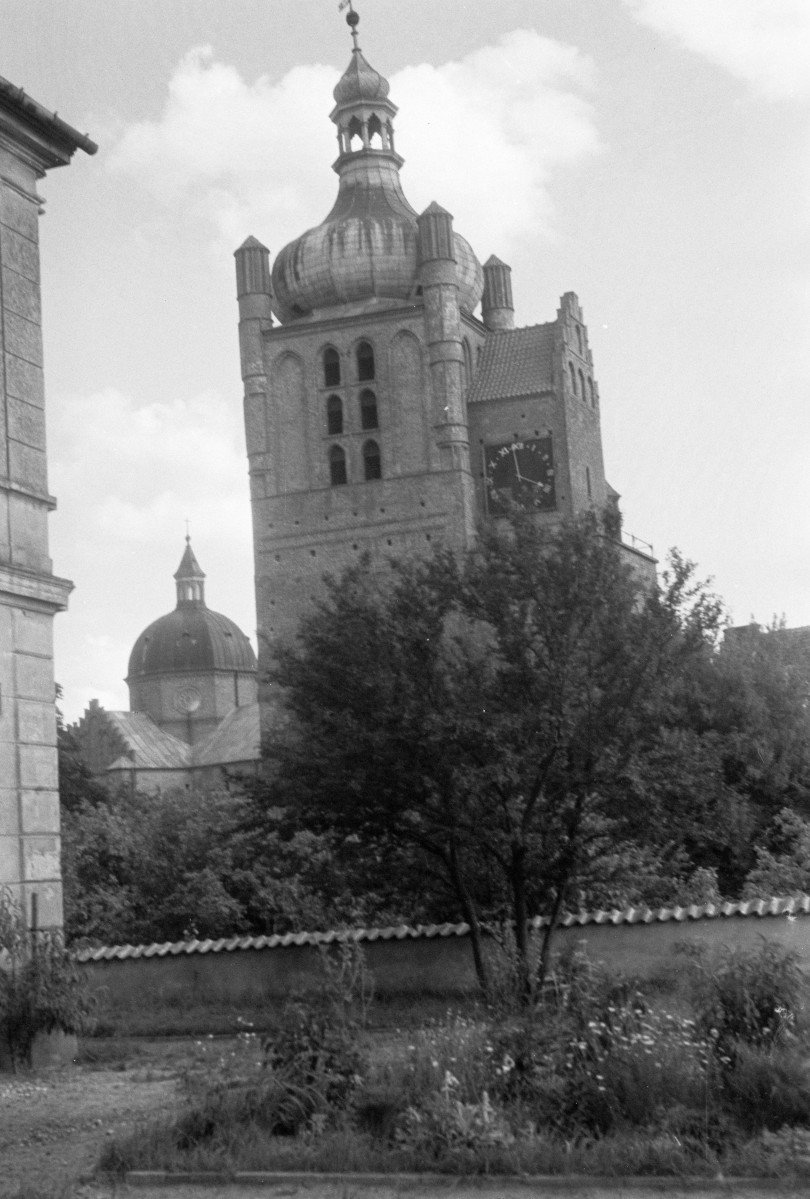 katedra - dzwonnica, skan 1