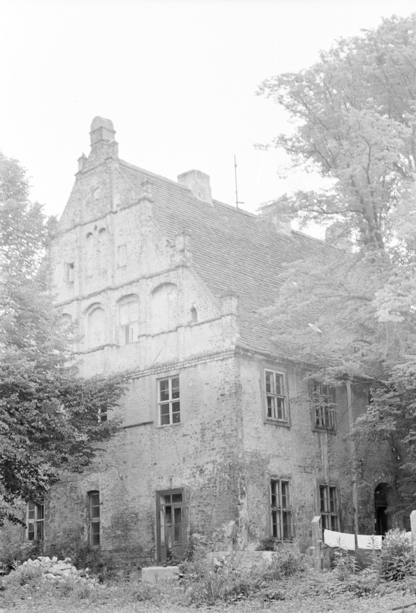kamienica - elewacja, skan 1