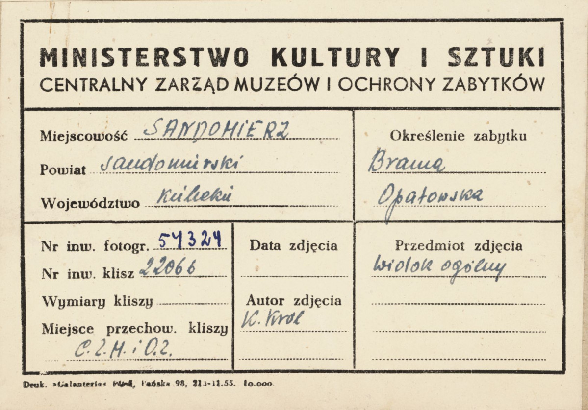 Brama Opatowska - widok ogólny od strony płn. - metryczka, skan 1