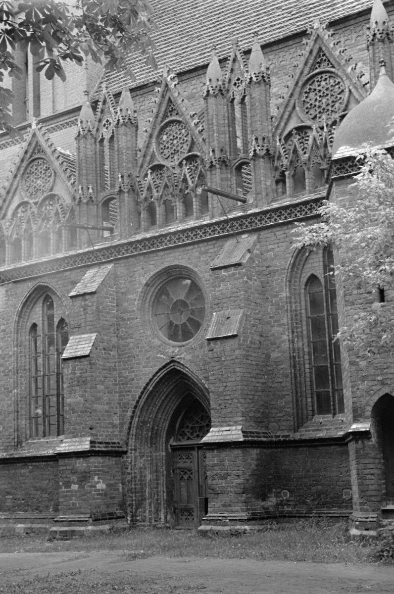 konkatedra - portal, skan 1