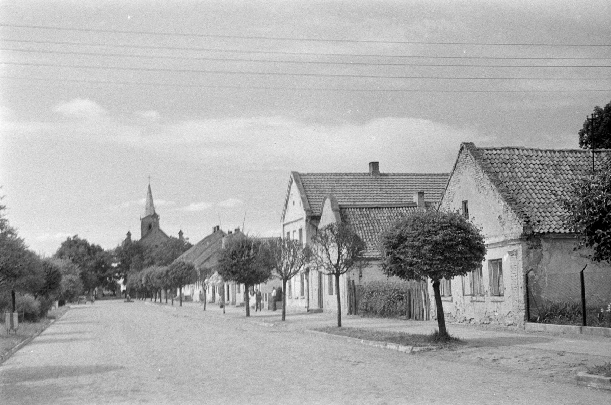 pierzeje rynku / skweru - zabudowa miejska, elewacje, skan 1