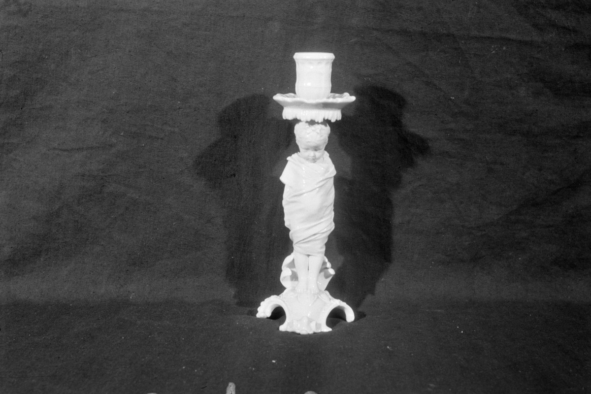 Muzeum Śląskie we Wrocławiu, lichtarz porcelanowy "Stary Berlin", skan 1