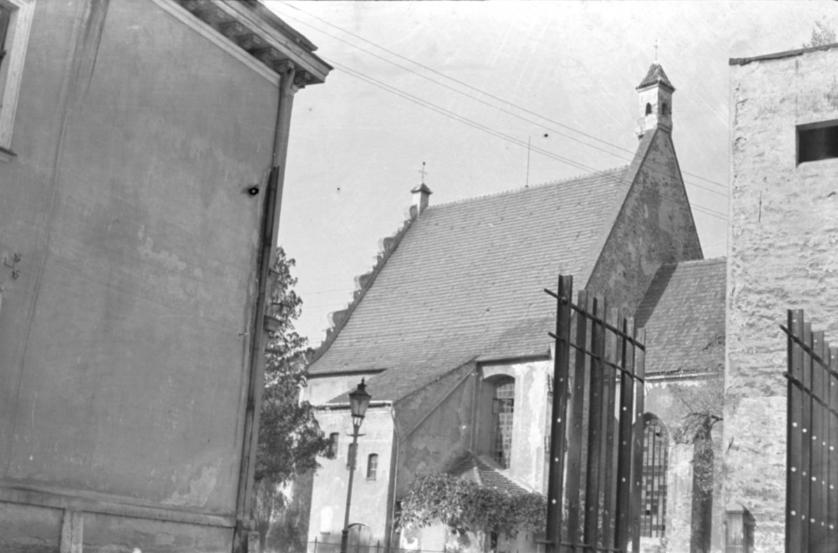 kościół ewangelicki pw. św.św. Piotra i Pawła - elewacja boczna, skan 1