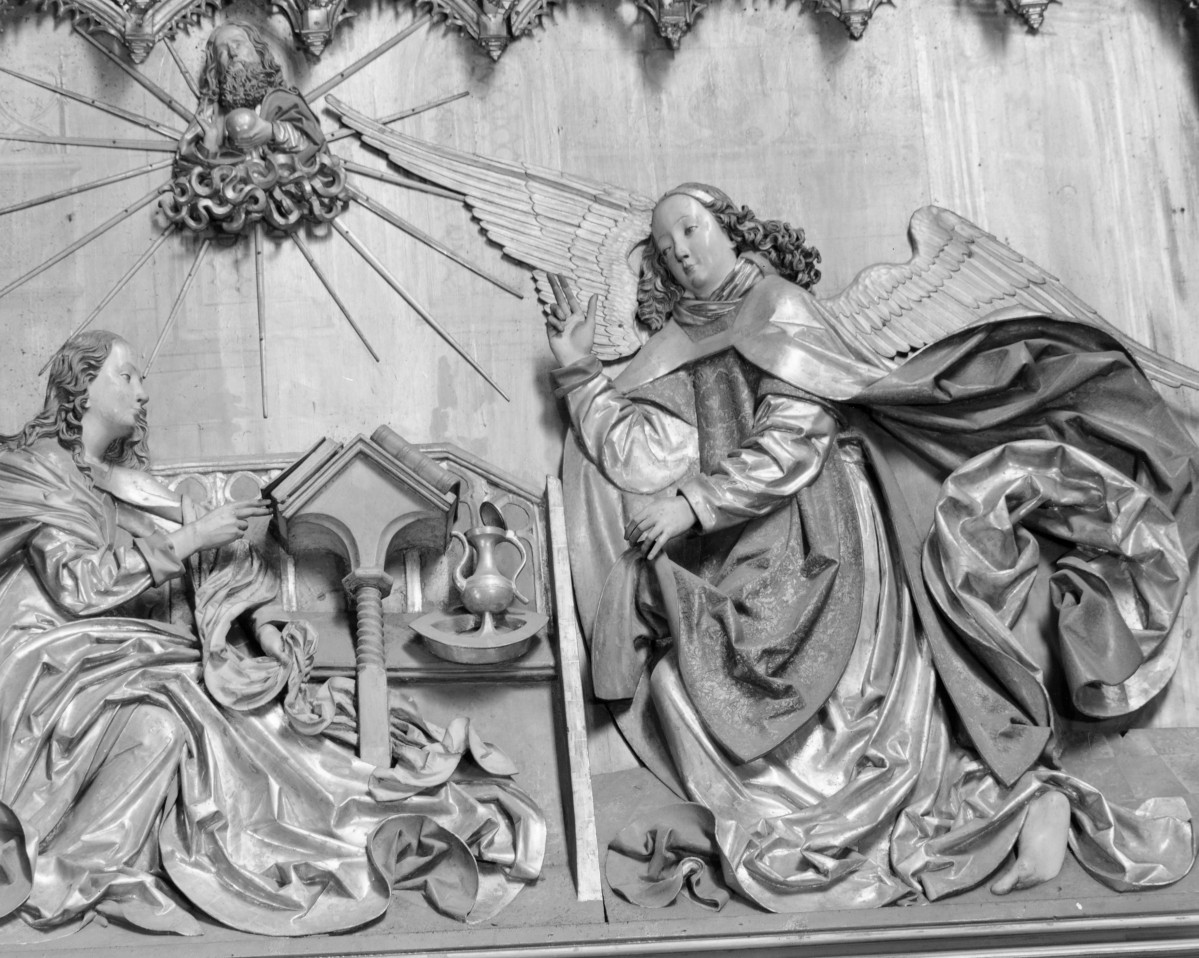 Kościół Mariacki pw. Wniebowzięcia Najświętszej Marii Panny - ołtarz Wita Stwosza: otwarty, strona lewa - scena: Zwiastowanie, skan 1