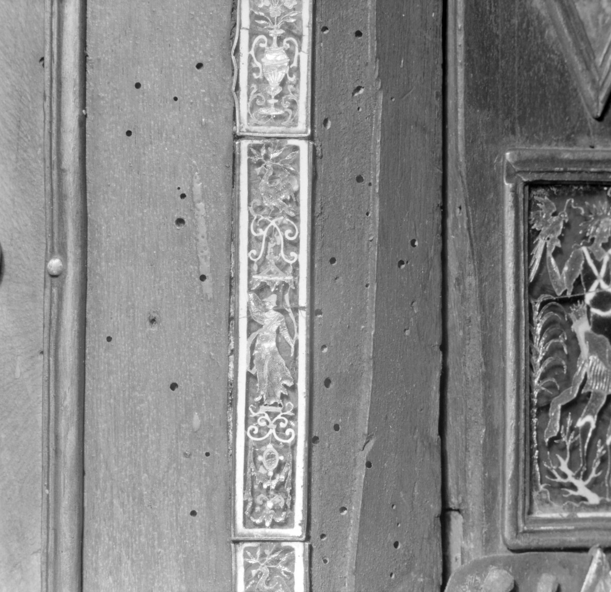 Kościół św. Józefa Oblubieńca i św. Antoniego z Padwy - tabernakulum z ok. 1740. Detale zdobienia. , skan 1