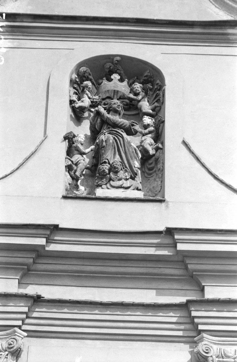 kościół Wniebowzięcia NMP - elewacja, relief, skan 1