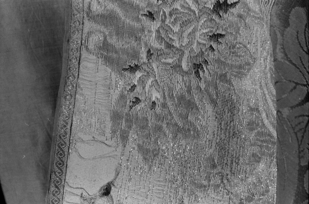 Kościół św. Wojciecha - Kapa. Austria. XX. Fragment wzoru tkaniny brokatowej preteksty., skan 1