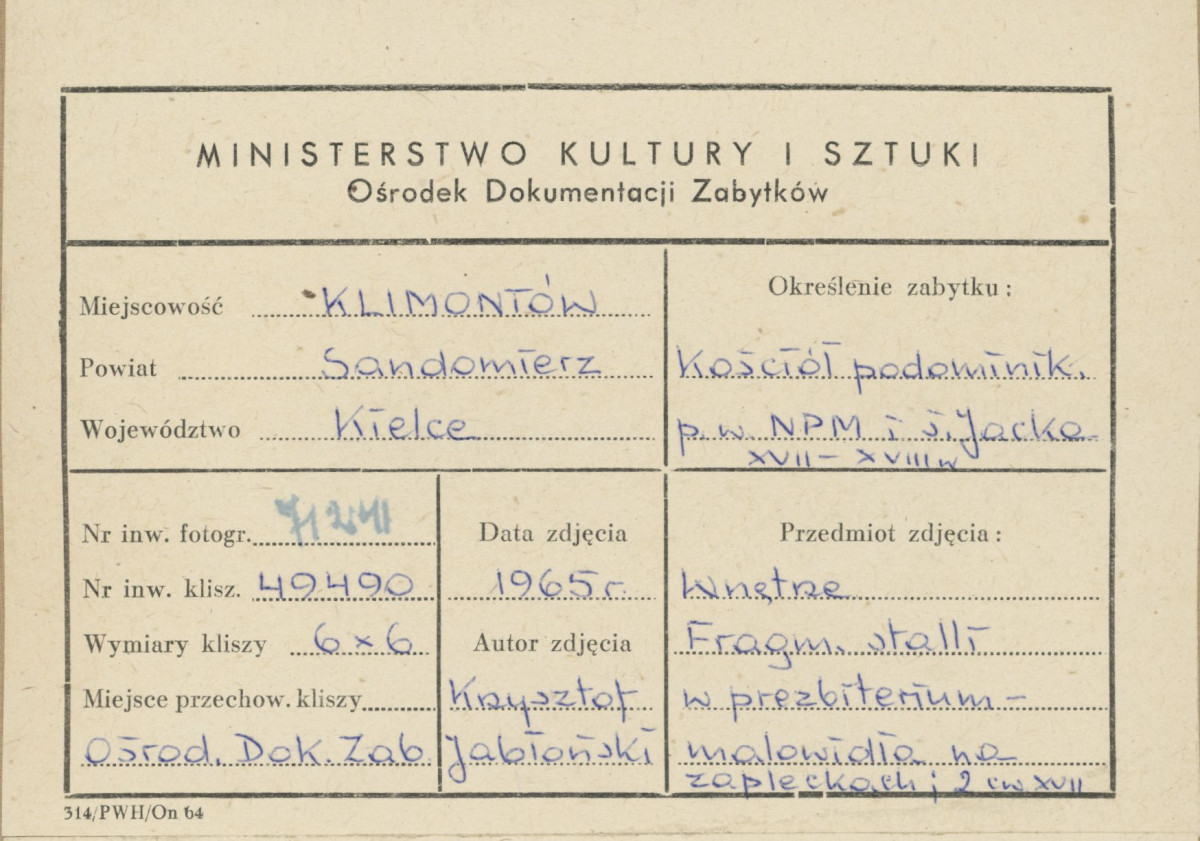 Zespół klasztorny - kościół,  fragment malowideł na stallach - metryczka, skan 1