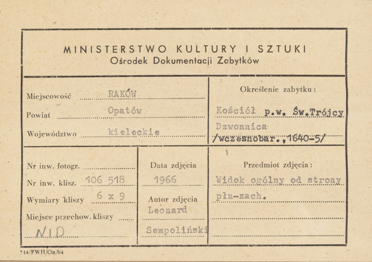 Kościół parafialny - dzwonnica, widok ogólny od strony płd. - zach. - metryczka, skan 1