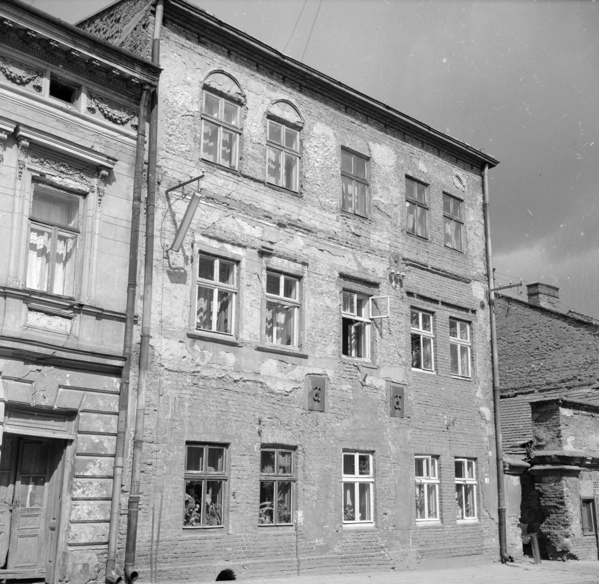 kamienica - elewacja frontowa, skan 1