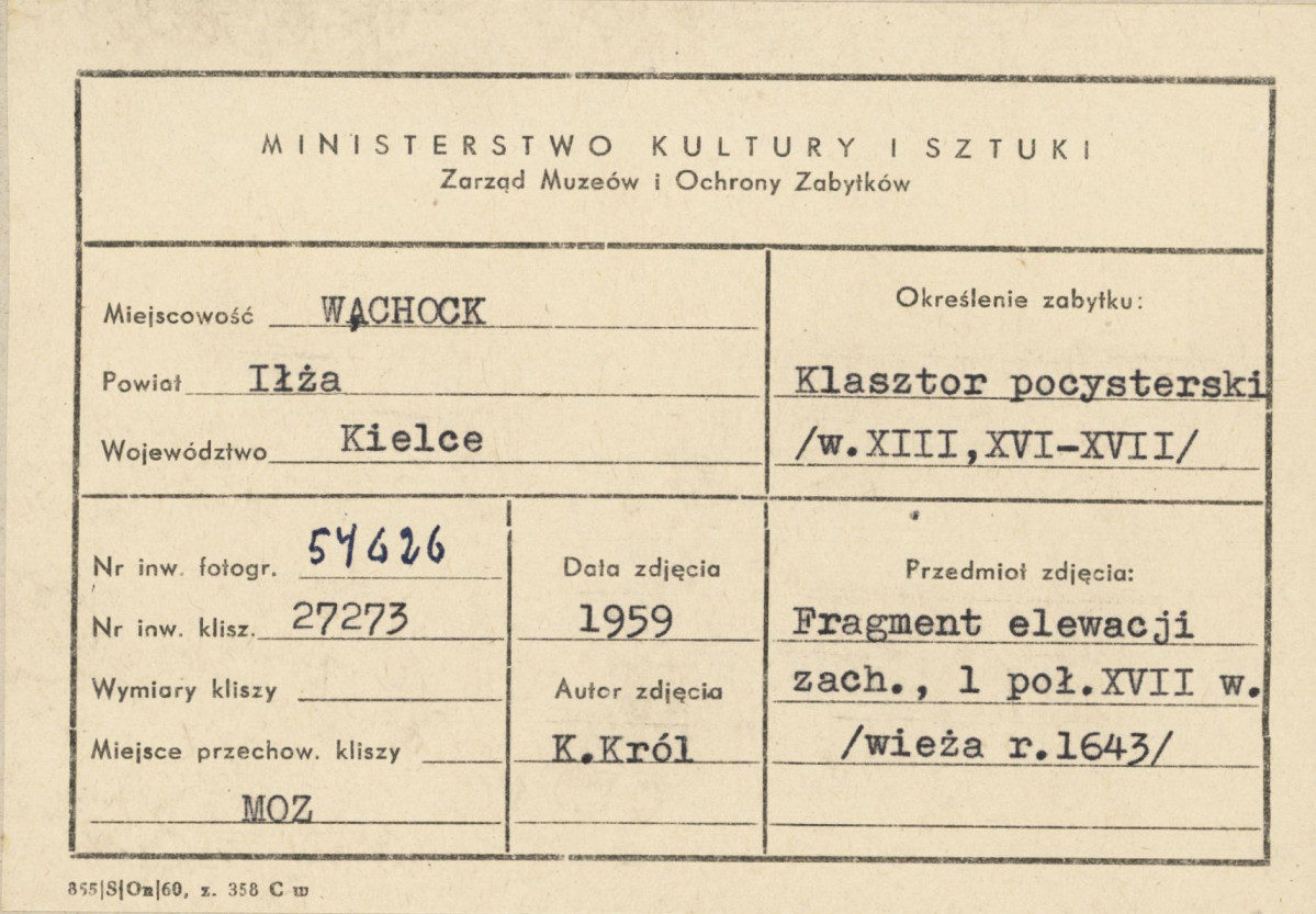 Zespół opactwa Cystersów - widok środkowej części elewacji zach. klasztoru z wieżą - metryczka, skan 1