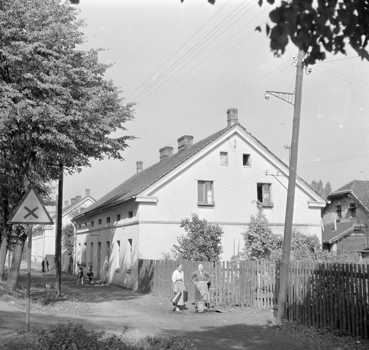 dom - elewacja boczna, skan 1