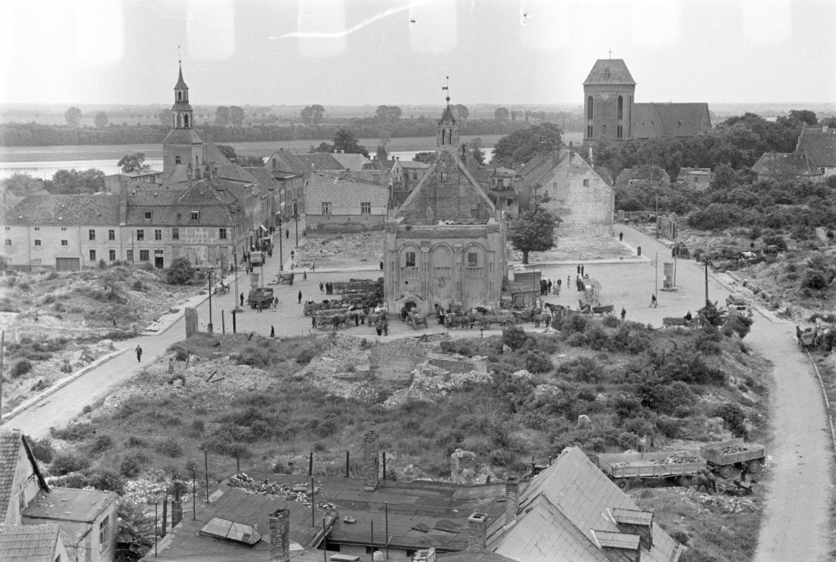 centrum miasta - ratusz, skan 1