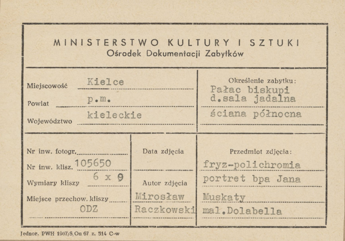 Pałac biskupów - wnętrze, d. sala jadalna, ściana północna, fryz - polichromia, portret bpa Jana Muskaty- metryczka, skan 1