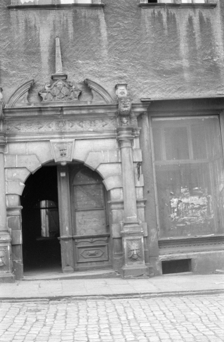dom - rynek, skan 1