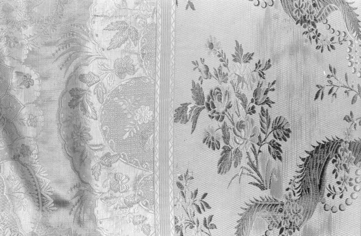 Skarbiec katedralny - Ornat. Francja (?). ok. 1700 - 1720 rok. Fragment raportu wzoru boku i kolumny., skan 1